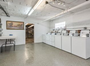 656 W Oakdale Ave APT 3A, Chicago, IL 60657