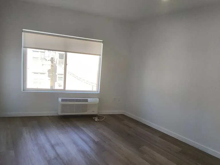 486 Market St — Photo 15