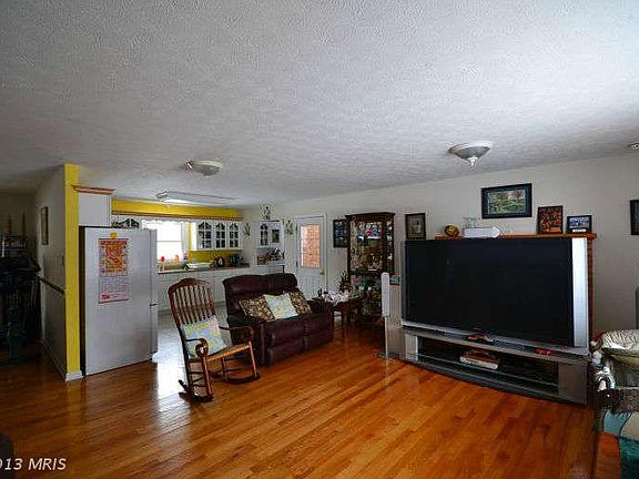 3rd image of 426 Jackson St