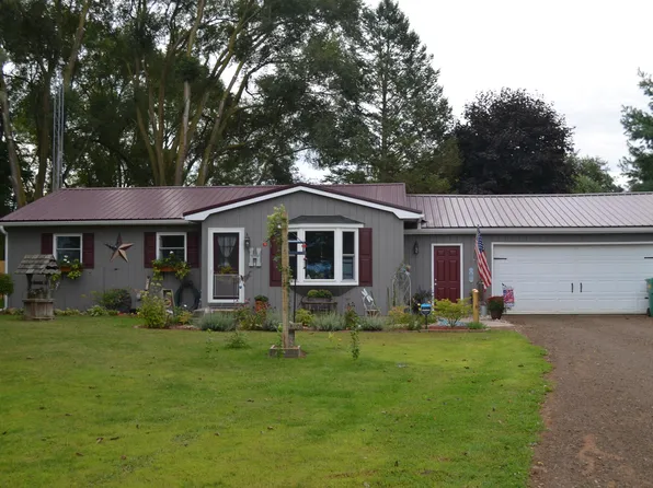 26249 Findley Rd, Sturgis, MI 49091