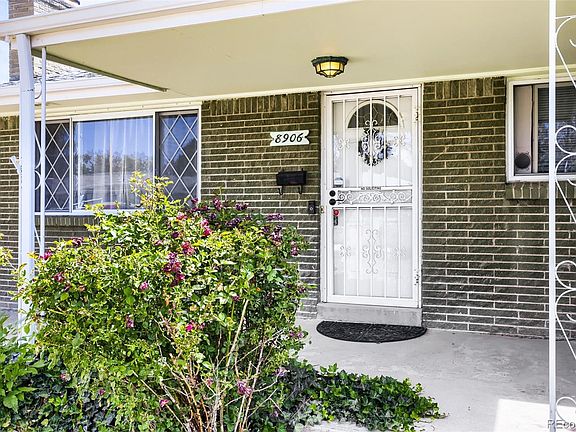 2nd image of 8906 Oakwood Street