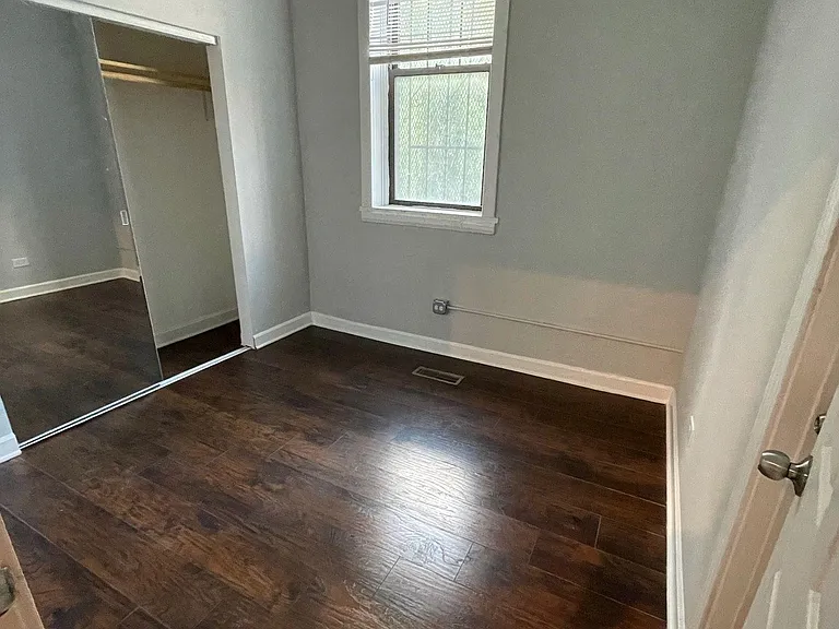 2409 S Hoyne Ave #109 — Photo 10