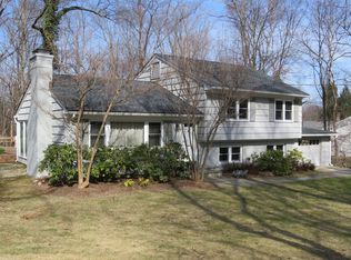 69 Oak Rd, Katonah, NY 10536