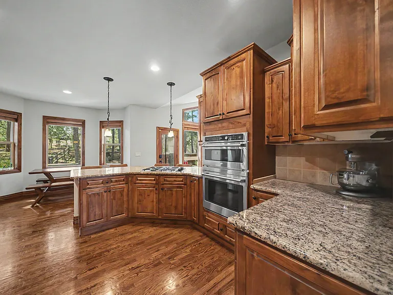 18145 Bakers Farm Rd — Photo 8