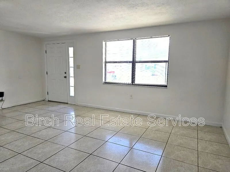 3 bed, 1.0 bath, 1258 sqft, $1,475 — Photo 4