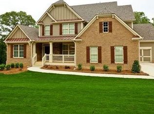 5462 Oconee Dr, Douglasville, GA 30135