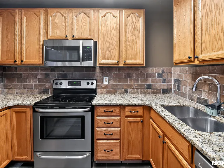 1089 S Walden Way #111 — Photo 16