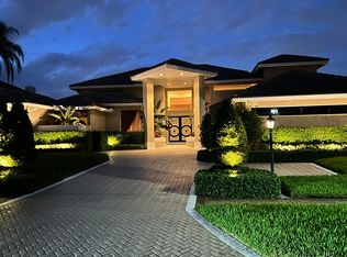 7084 Queenferry Cir, Boca Raton, FL 33496