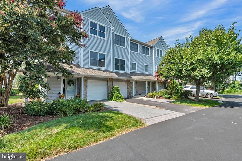 1st image of 108 Blenny Ln