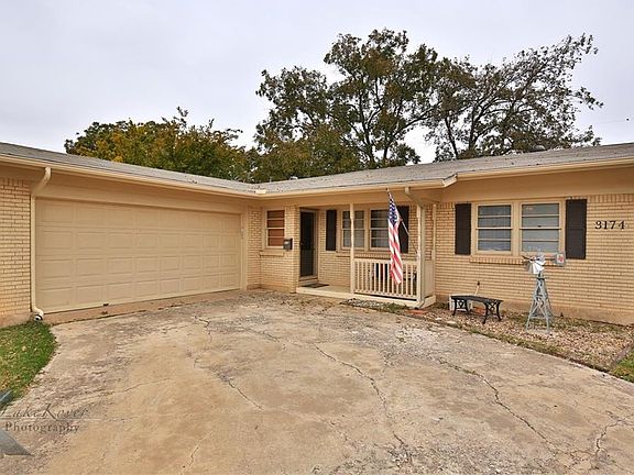 3rd image of 3174 Columbia Dr