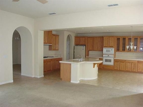 3rd image of 1172 Souza Way