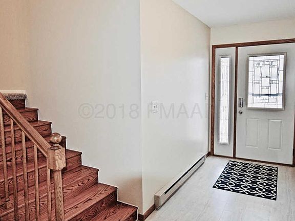 4th image of 1117 Parke Ave S