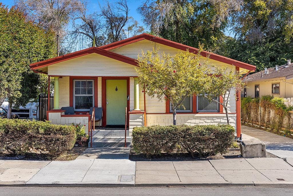 112 Ocean St Santa Cruz CA 95060 Zillow