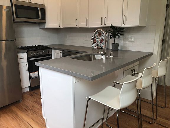 4th image of 2060 San Antonio Ave APT A