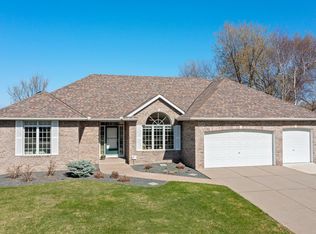8439 Casey Ct, Inver Grove Heights, MN 55076