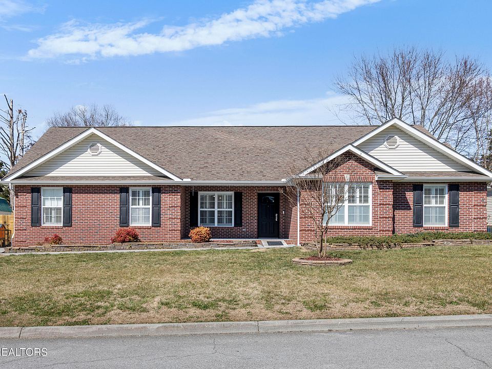 1st image of 1901 Trent Valley Ln