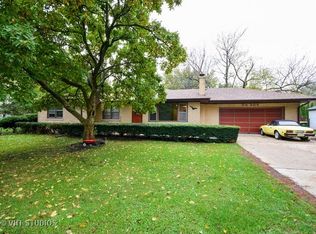 0N306 County Farm Rd, Winfield, IL 60190