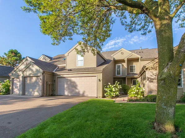 1614 Rosehill Cir, Lauderdale, MN 55108