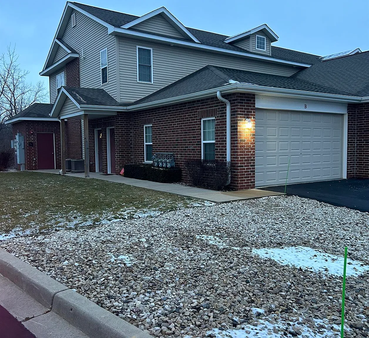 Forest View Apartments — Photo 1