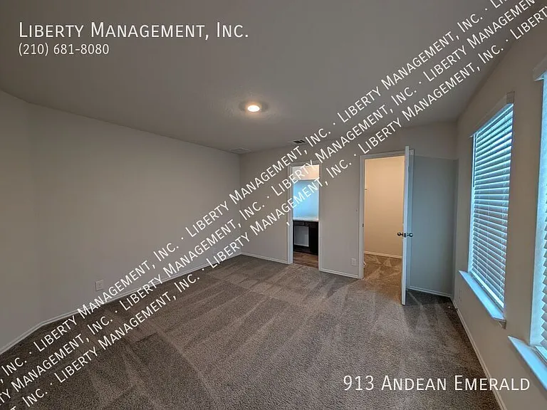 913 Andean Emerald — Photo 14