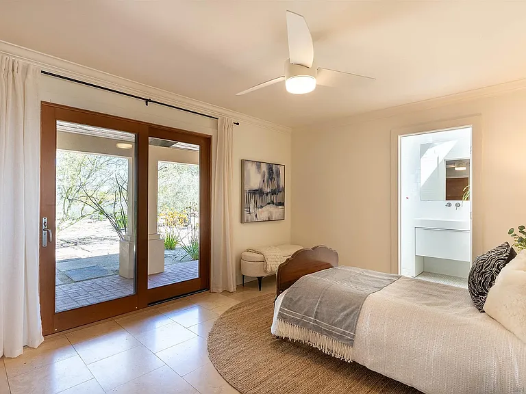 30410 Calle La Reina — Photo 18