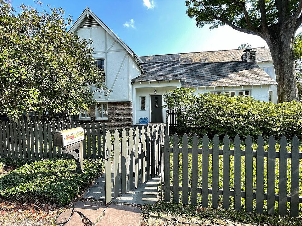 2nd image of 393 Bellaire Dr