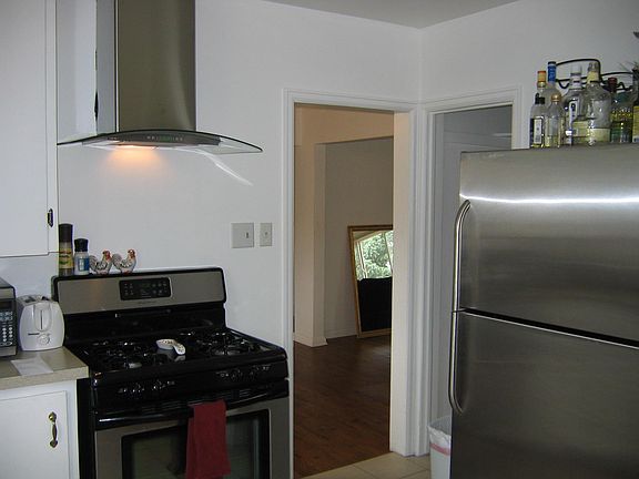4th image of 1423 S Clarkson St