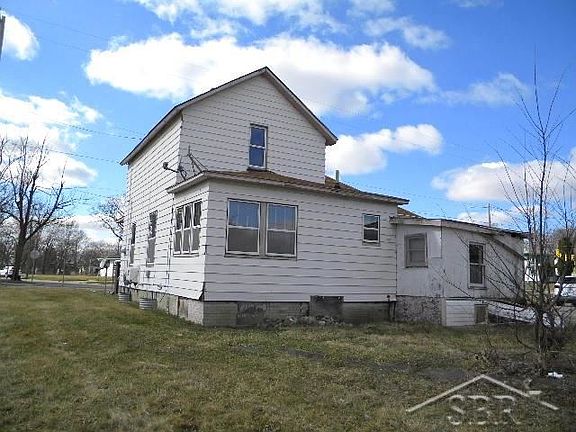 4th image of 2122 S Washington Ave