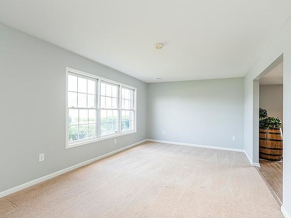 4th image of 928 Turnberry Dr