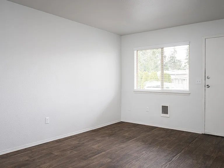 Kentwood Apartments — Photo 25