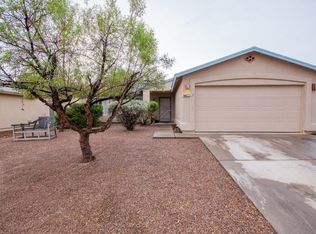 8942 E Fairway Groves Dr, Tucson, AZ 85730