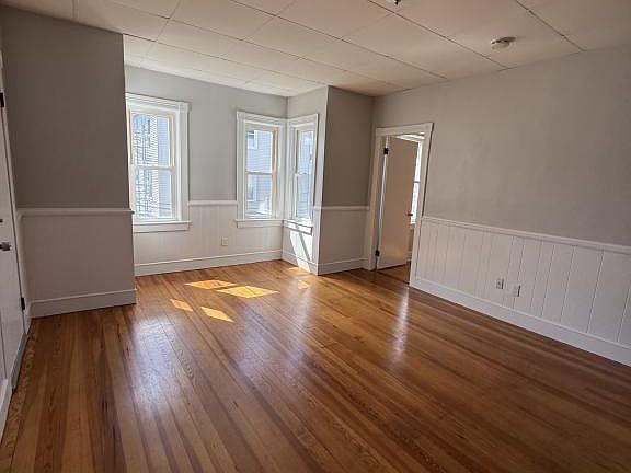 3rd image of 237 Orange St