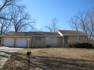 909 Holiday Dr, Lawrence, KS 66049