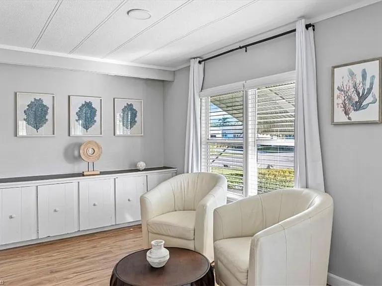 407 Cape Florida Way — Photo 5