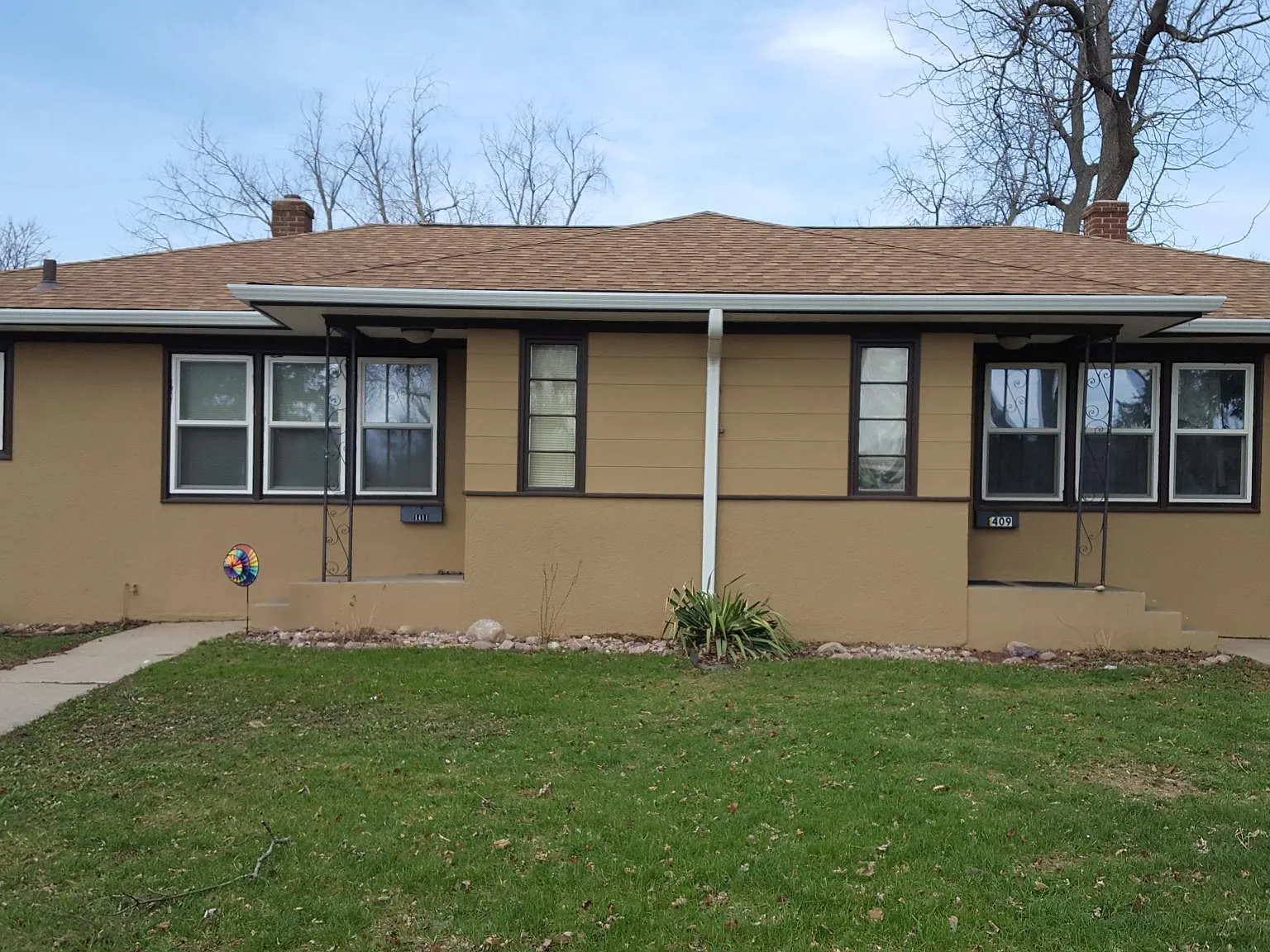 2 bed, 1980 sqft, $1,100 — Photo 1