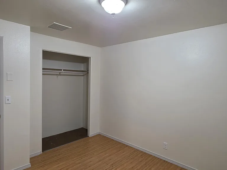 342 Norman Ave — Photo 20