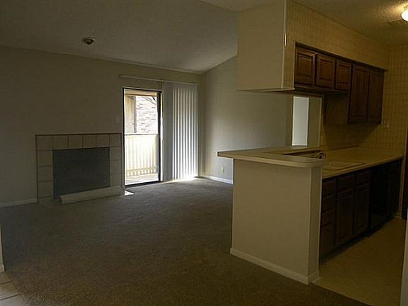 3rd image of 1204 Harwell Dr APT 2121
