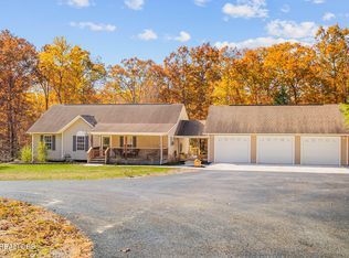 1383 Old Bean Shed Rd, Clarkrange, TN 38553