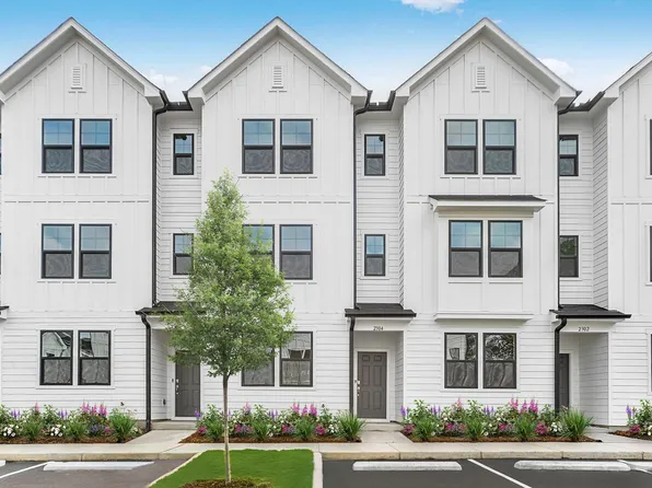 2304 Oakwood Meadows Ct, Raleigh, NC 27604