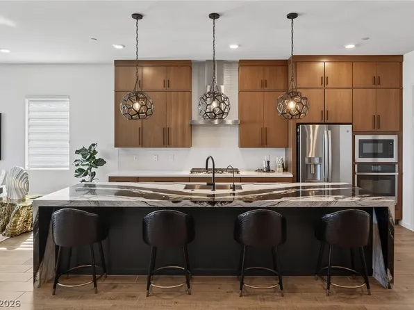 108 Southern Peach St, Las Vegas, NV 89138