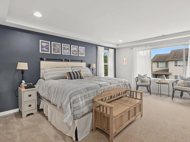 303 Vaughan Blvd NE — Photo 13