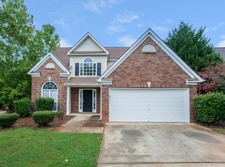 384 Jasmine Dr, Locust Grove, GA 30248