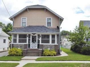 1127 S 17th St, Manitowoc, WI 54220