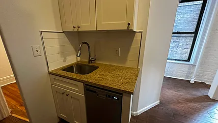 Rented by HOLTON REAL ESTATE INC.