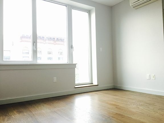 3rd image of 274 Jefferson St #4F44FF4