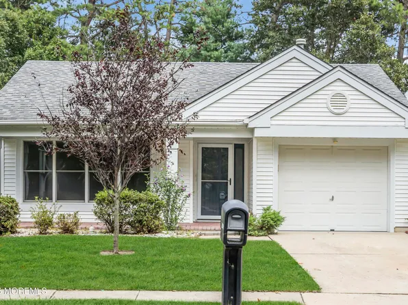 2299 Kira Court, Toms River, NJ 08755