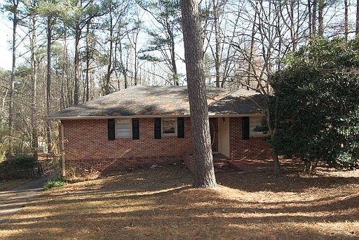 2nd image of 238 Stoneybrook Dr