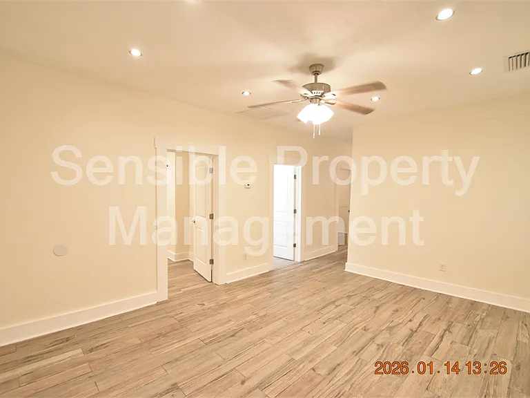 907 E Patterson St — Photo 2