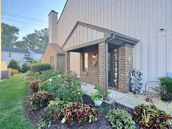 14 Sandie Point Ln, Portsmouth, VA 23701