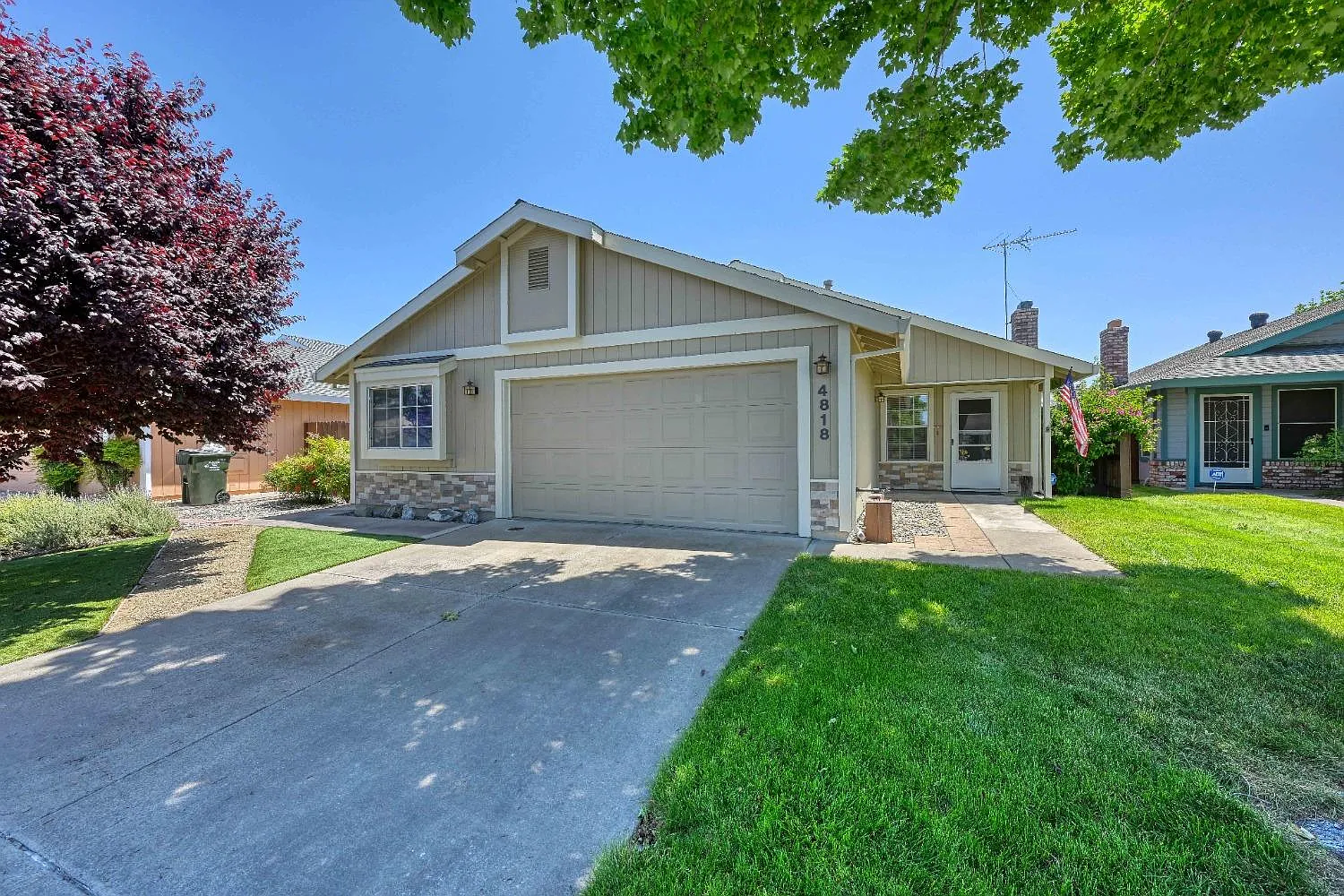 4818 Taylor St photo 1